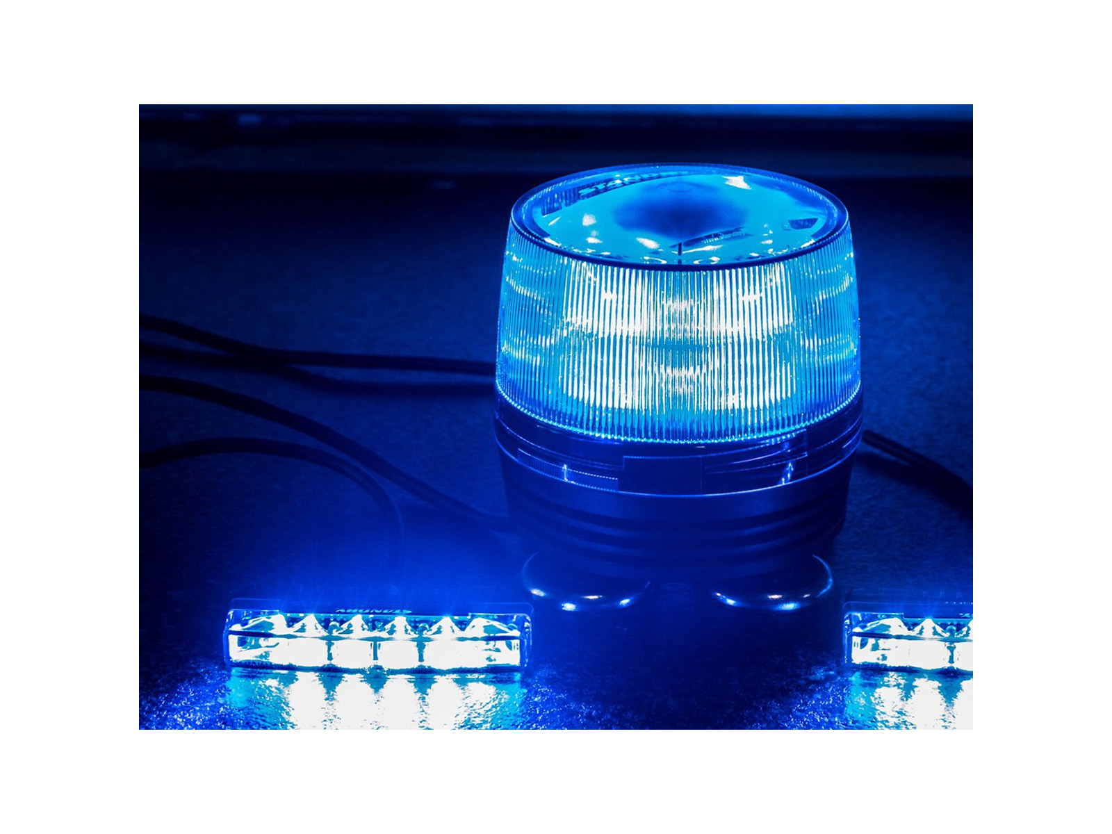 Feux à LED RHODON et L54 bleu