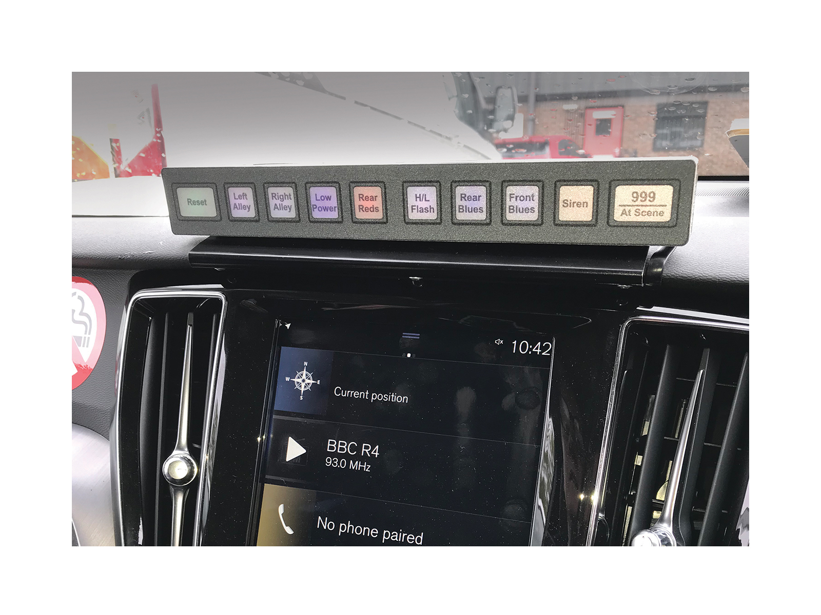 MCS-F5D Slimline Switch Unit Mounted on Dashboard Above Centre Console