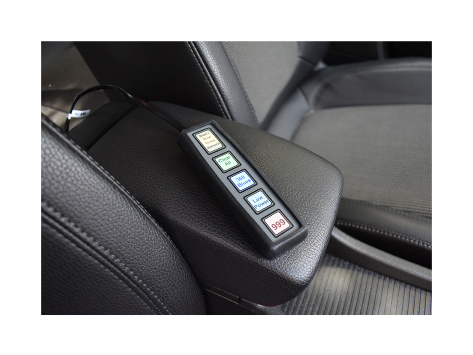 Trail Blazer 2 LED Mini Lightbar with Digital Siren 6-Way Hanset In Situ on Car Arm Rest