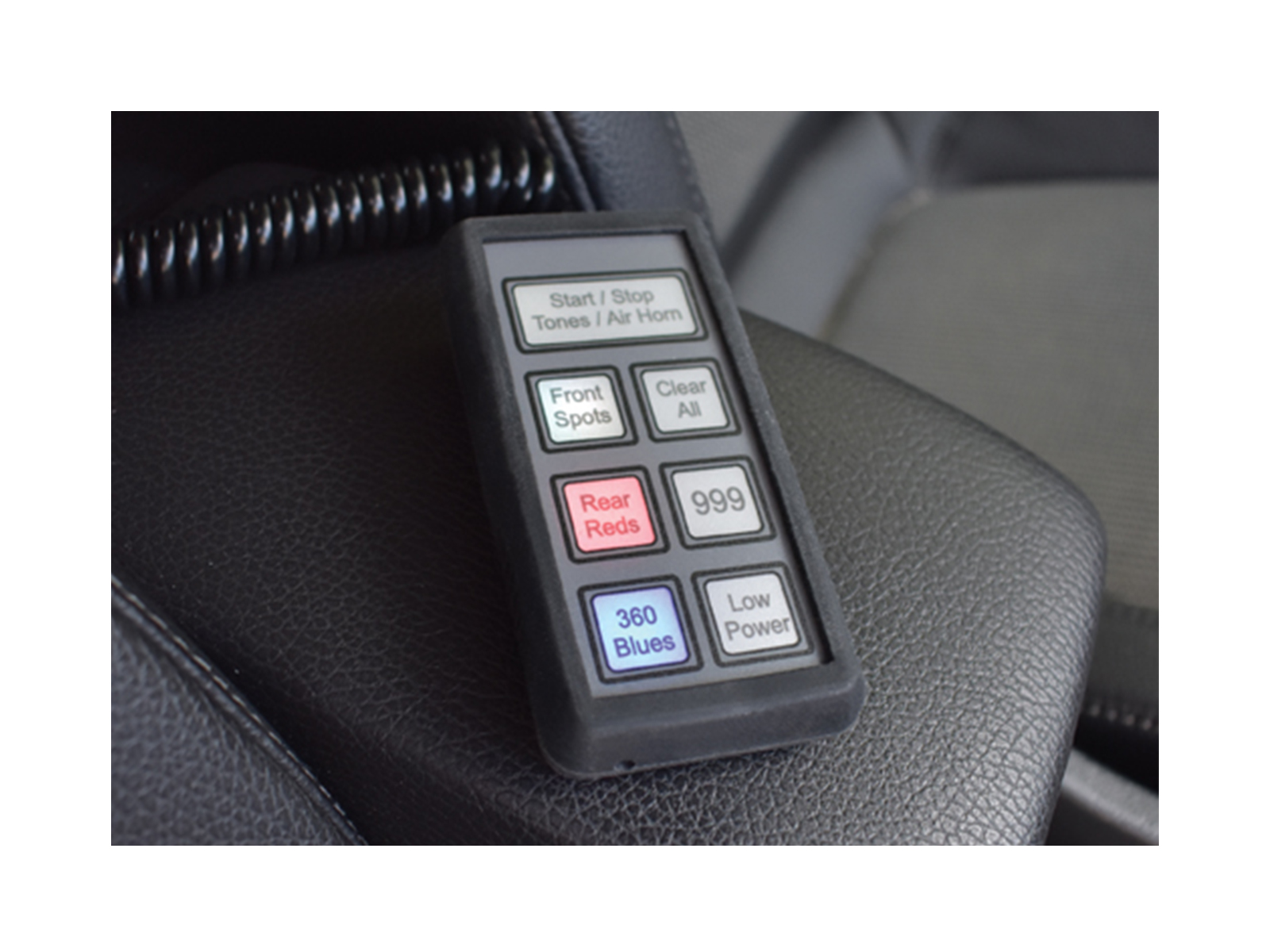 Trail Blazer 2 LED Mini Lightbar with Digital Siren 7-Way Hanset In Situ on Car Arm Rest